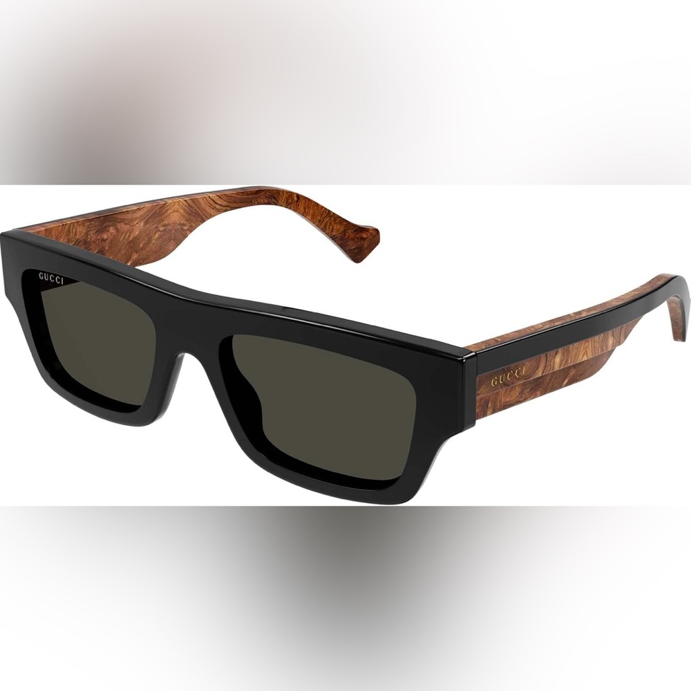 Gucci Eyewear / sunglasses Model: GG1301S Rectangle Frame. Can be unisex!